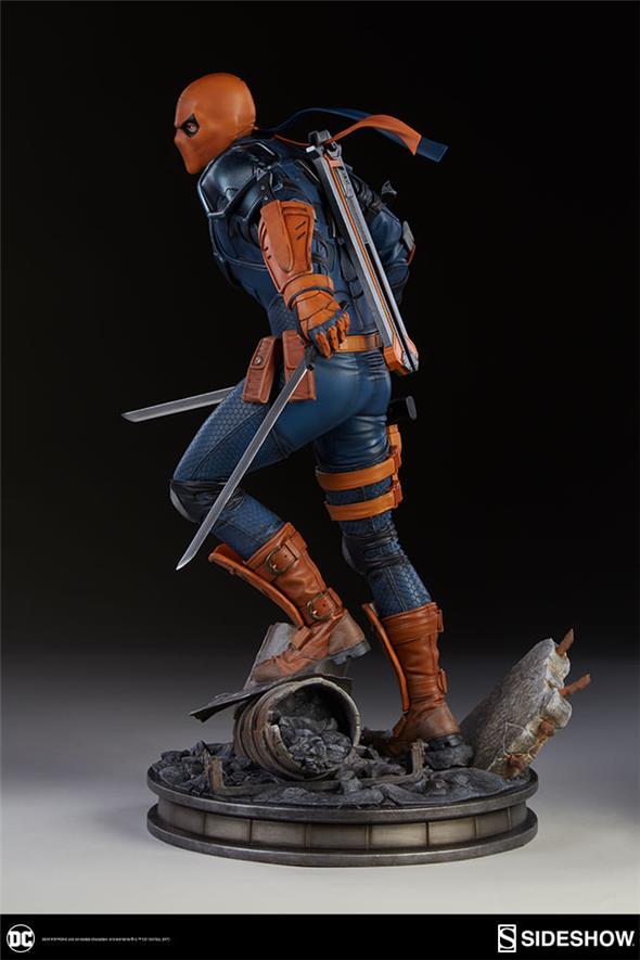 DEATHSTROKE PREMIUM FORMAT