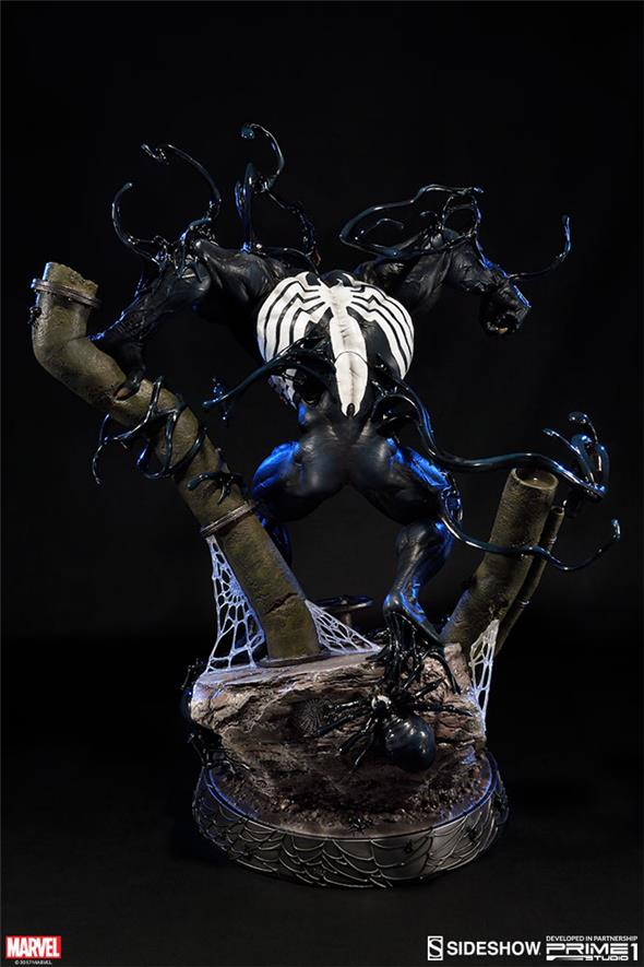 VENOM STATUE