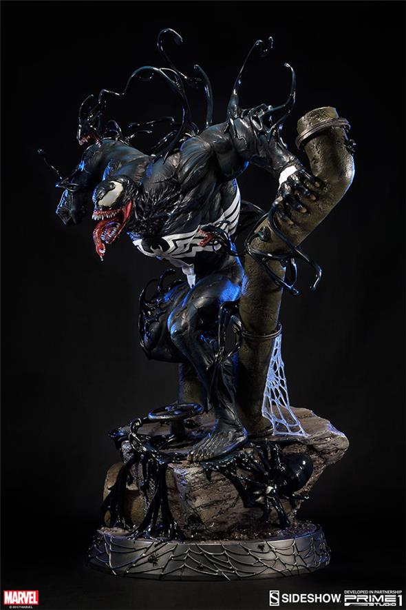 VENOM STATUE