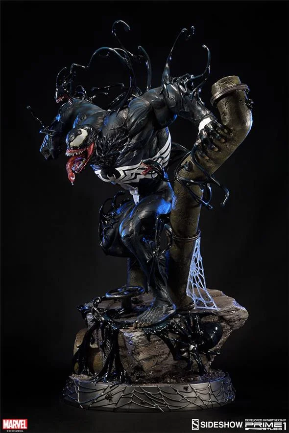 VENOM STATUE