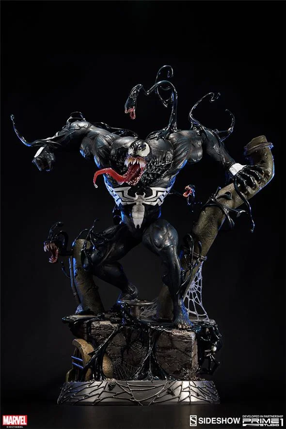 VENOM STATUE