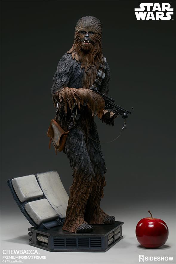 STAR WARS - CHEWBACCA PREMIUM FORMAT FIGURE