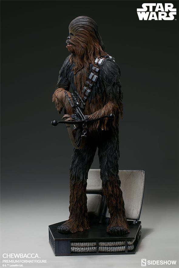 STAR WARS - CHEWBACCA PREMIUM FORMAT FIGURE