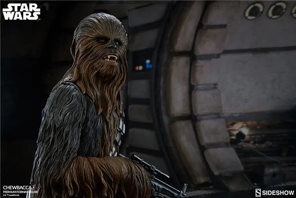 STAR WARS - CHEWBACCA PREMIUM FORMAT FIGURE