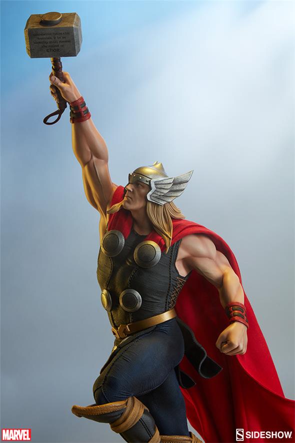 THOR AVENGERS ASSEMBLE STATUE