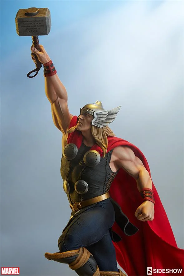 THOR AVENGERS ASSEMBLE STATUE