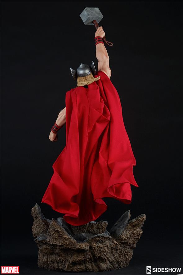 THOR AVENGERS ASSEMBLE STATUE