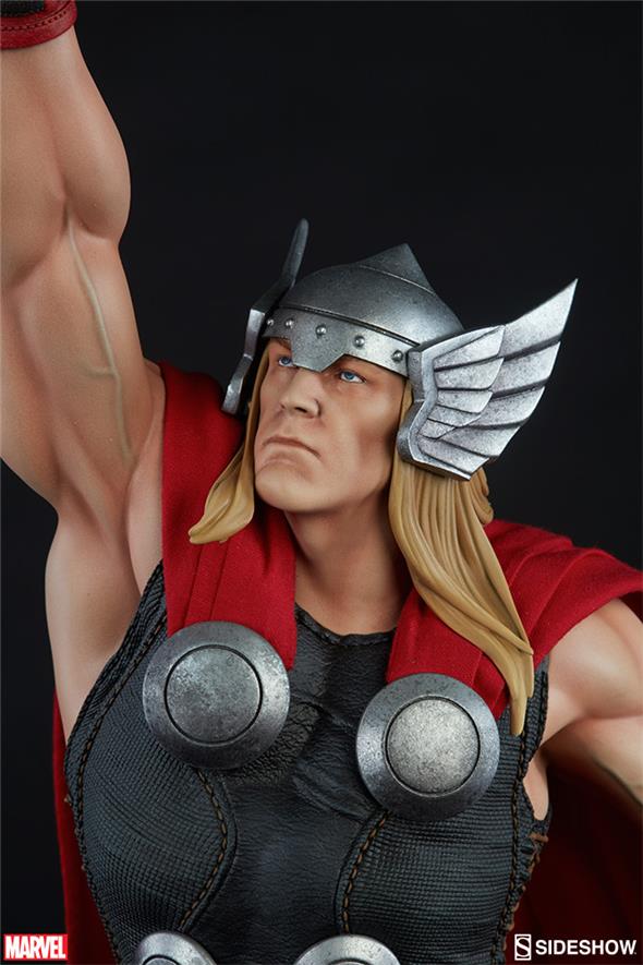 THOR AVENGERS ASSEMBLE STATUE