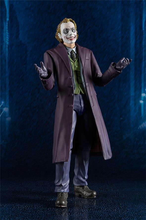 S.H. FIGUARTS - DARK KNIGHT JOKER