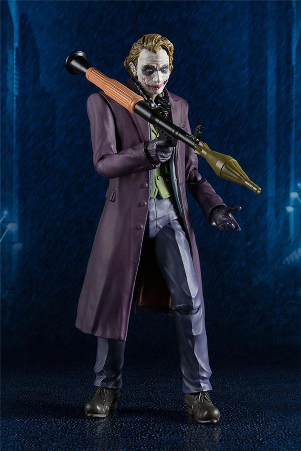 S.H. FIGUARTS - DARK KNIGHT JOKER