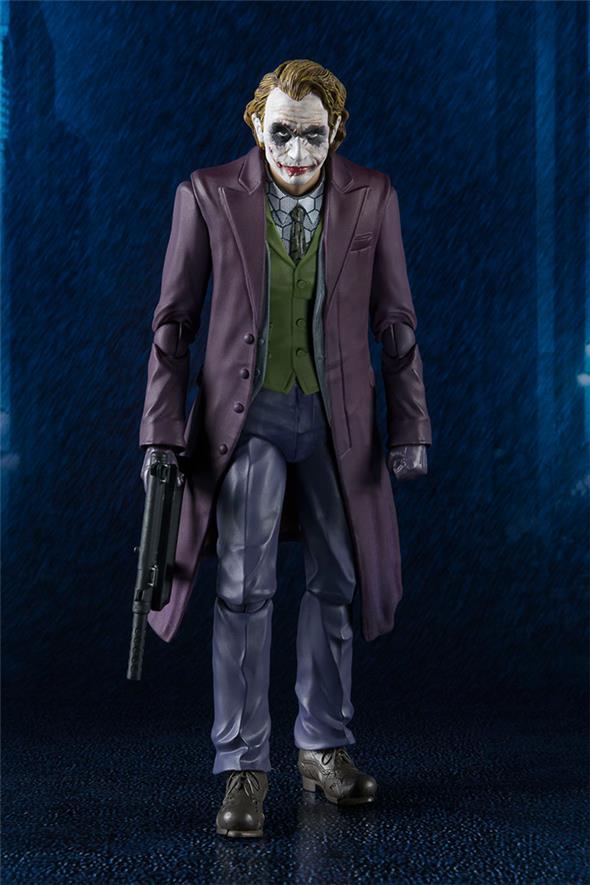 S.H. FIGUARTS - DARK KNIGHT JOKER