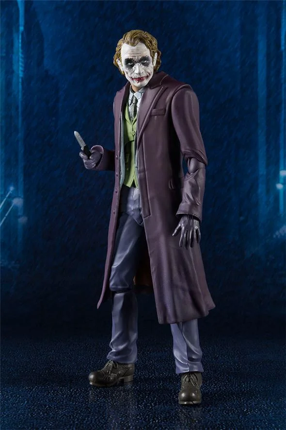 S.H. FIGUARTS - DARK KNIGHT JOKER