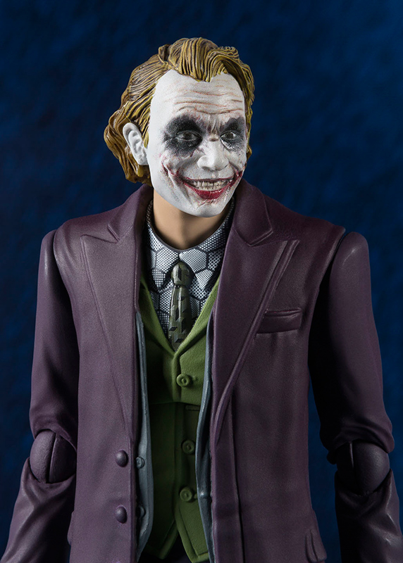 S.H. FIGUARTS - DARK KNIGHT JOKER