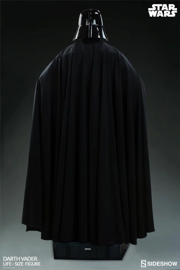 STAR WARS - DARTH VADER LIFE SIZE FIGURE