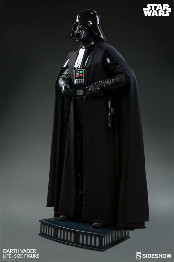 STAR WARS - DARTH VADER LIFE SIZE FIGURE