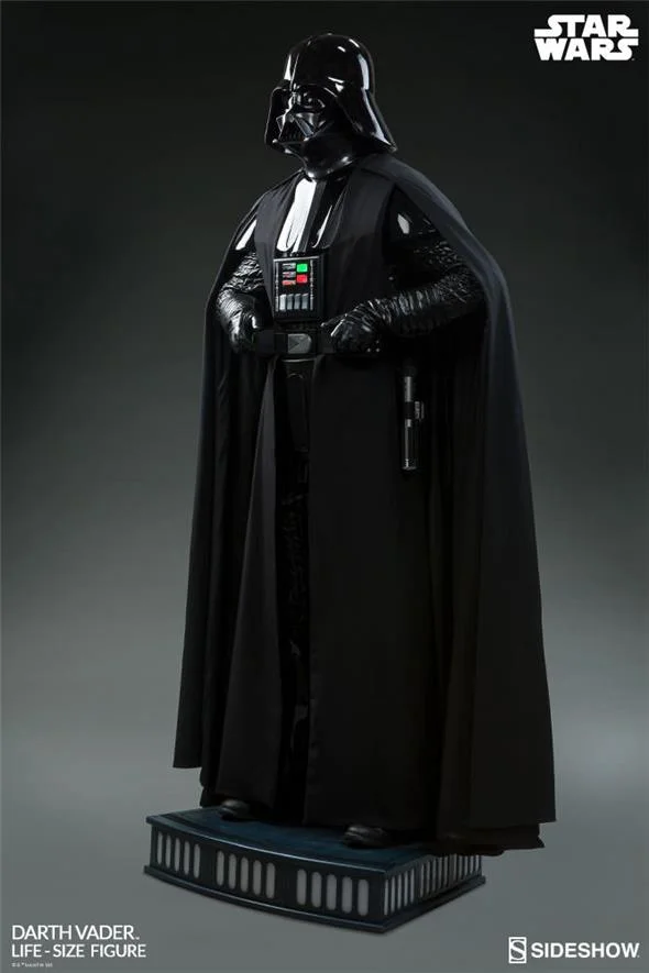 STAR WARS - DARTH VADER LIFE SIZE FIGURE