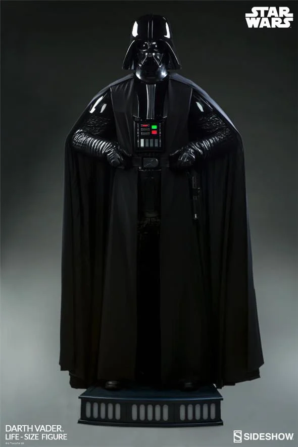 STAR WARS - DARTH VADER LIFE SIZE FIGURE