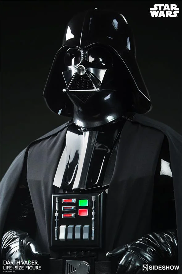 STAR WARS - DARTH VADER LIFE SIZE FIGURE