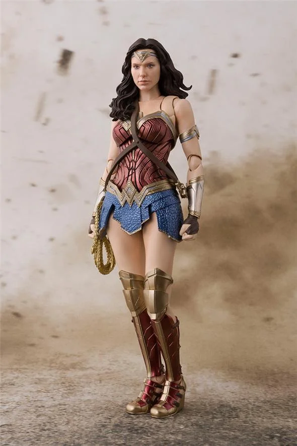 S.H. FIGUARTS - JUSTICE LEAGUE WONDER WOMAN