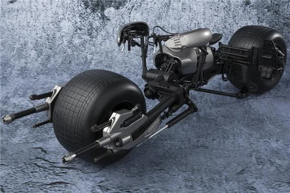 S.H. FIGUARTS - BATMAN DARK KNIGHT BATPOD