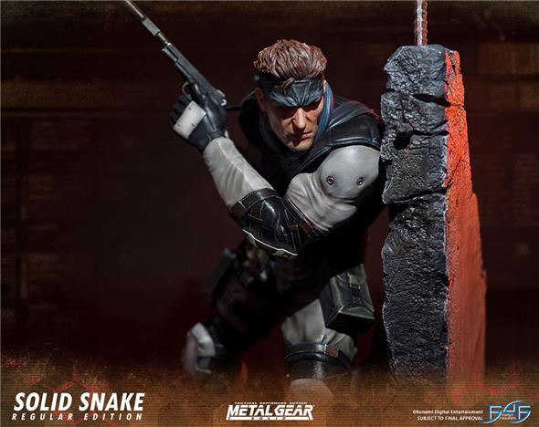 MGS SOLID SNAKE STATUE