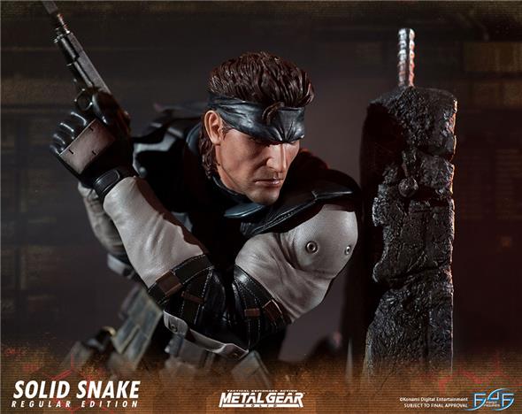 MGS SOLID SNAKE STATUE