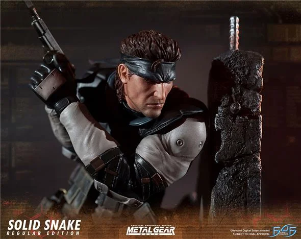 MGS SOLID SNAKE STATUE