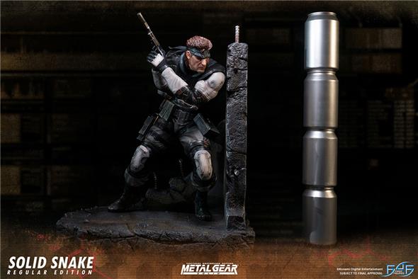 MGS SOLID SNAKE STATUE