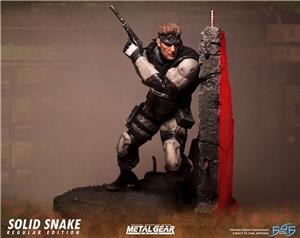 first4figures-mgs-solid-snake-statue