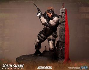 MGS SOLID SNAKE STATUE