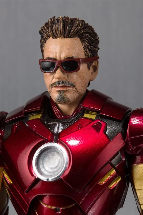 S.H.FIGUARTS - IRON MAN MARK 4 + HALL OF ARMOR SET