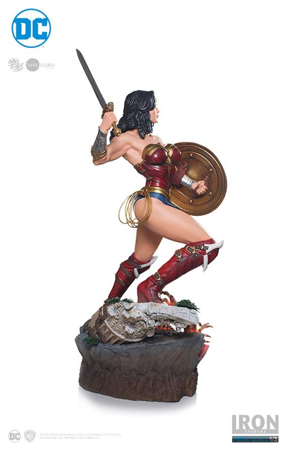 1/3 IRON STUDIOS - WONDER WOMAN PRIME STATUE