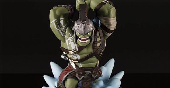 THOR RAGNAROK - HULK Q-FIG MAX DIORAMA