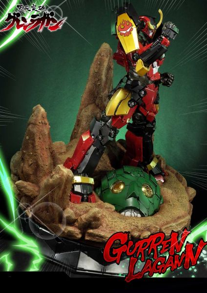GURREN LAGANN STATUE