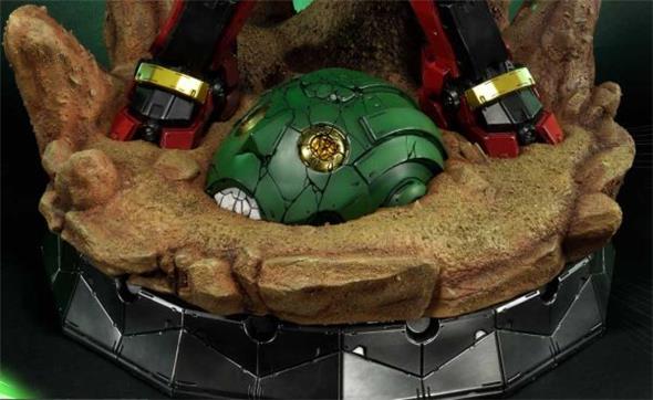GURREN LAGANN STATUE