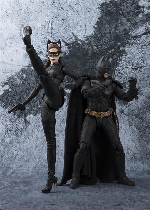 S.H. FIGUARTS - THE DARK KNIGHT CATWOMAN