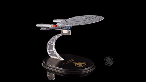 STAR TREK TNG - ENTERPRISE NCC-1701-D MINI MASTER SHIP