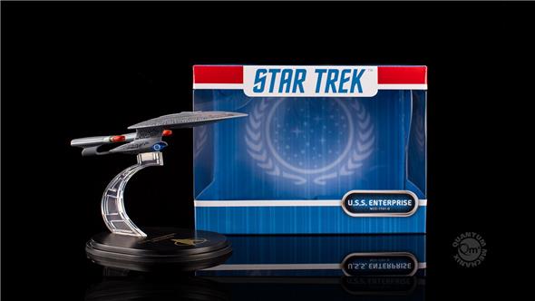 STAR TREK TNG - ENTERPRISE NCC-1701-D MINI MASTER SHIP