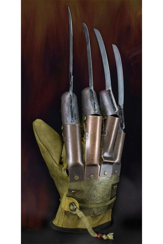 NECA - NIGHTMARE FREDDY GLOVE REPLICA (1984)