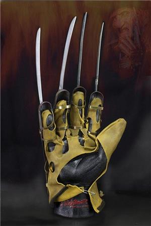 neca-nightmare-freddy-glove-replica-1984