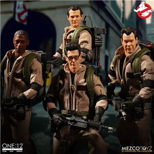 mezco-one12-collective-ghostbusters-cloth-deluxe-box-set