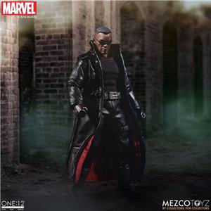 mezco-one12-collective-blade-cloth