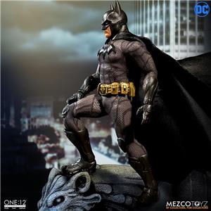 mezco-one12-collective-batman-sovereign-knight-cloth