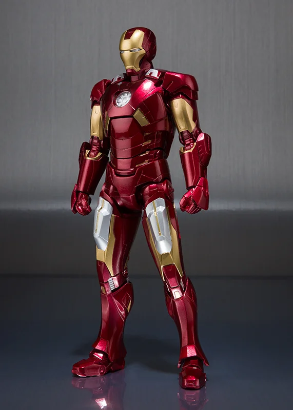 S.H.FIGUARTS - IRON MAN MARK VII + HALL OF ARMOR SET