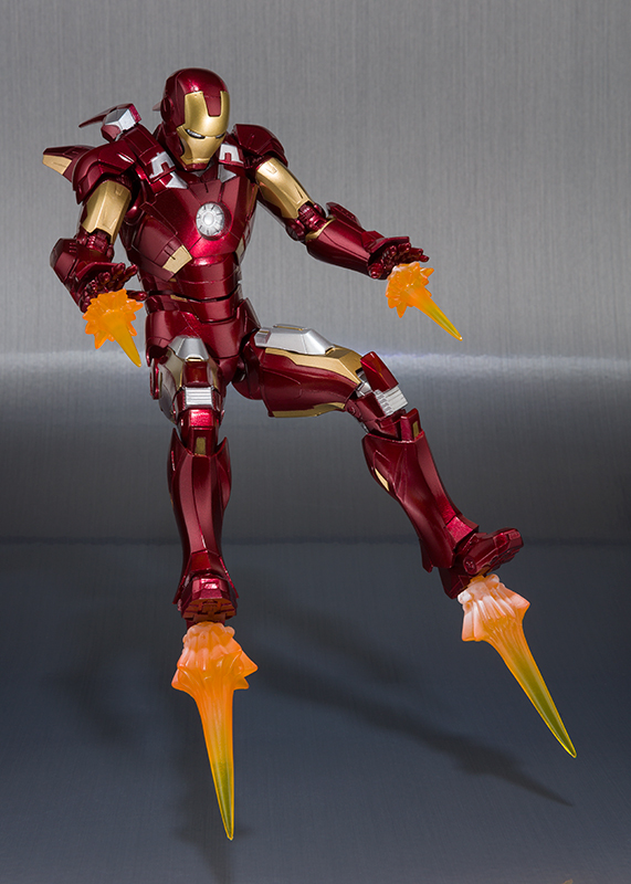 S.H.FIGUARTS - IRON MAN MARK VII + HALL OF ARMOR SET
