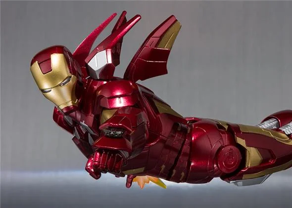S.H.FIGUARTS - IRON MAN MARK VII + HALL OF ARMOR SET