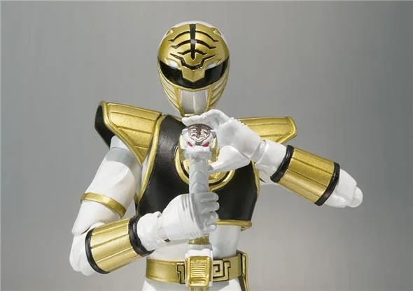 S.H. FIGUARTS - POWER RANGERS WHITE RANGER