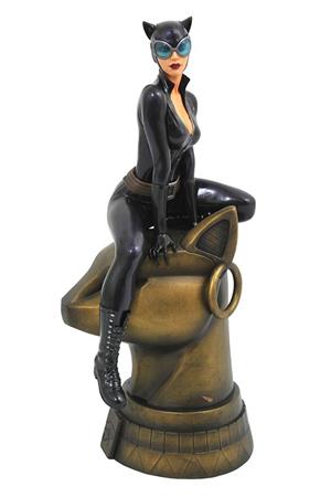 DC GALLERY CATWOMAN COMIC FIGURE