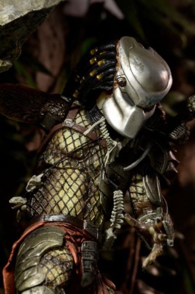 NECA - PREDATOR ULTIMATE JUNGLE HUNTER RISTAMPA 2019