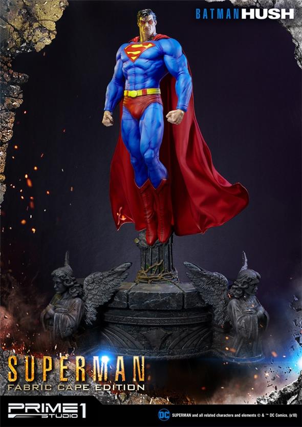DC COMICS: BATMAN HUSH - FABRIC CAPE EDITION SUPERMAN STATUE